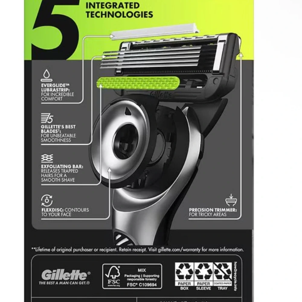 Gillette Lab-Black and Green Shaving Kit with Ergonomic Design